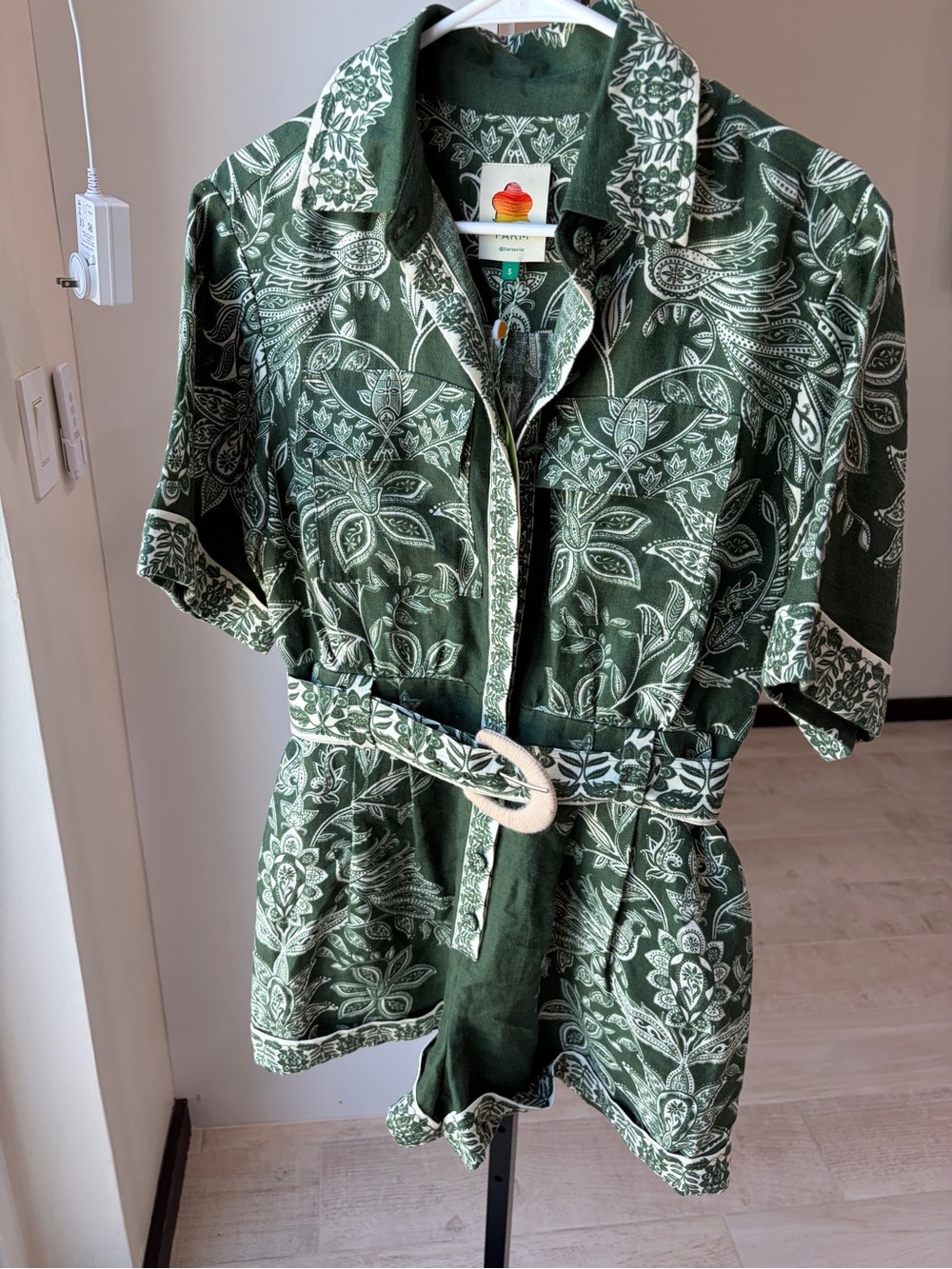 Farm Rio: MIRANDA DARK GREEN SHORT SLEEVE ROMPER - Picture 8 of 13